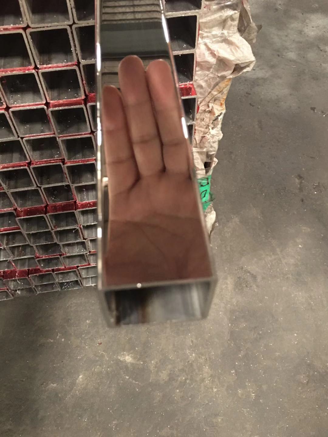 不銹鋼鏡面方管1.jpg